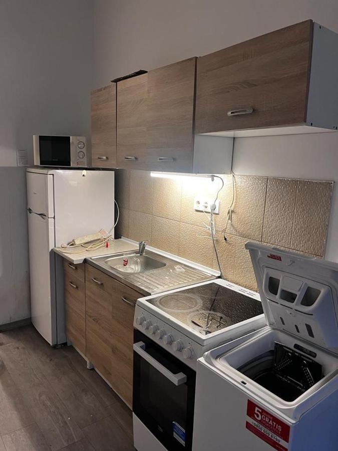 Downtown Fine-Tuned 2 Bedroom + Livingroom Apartment Th.32.1.3 Szombathely Exterior foto